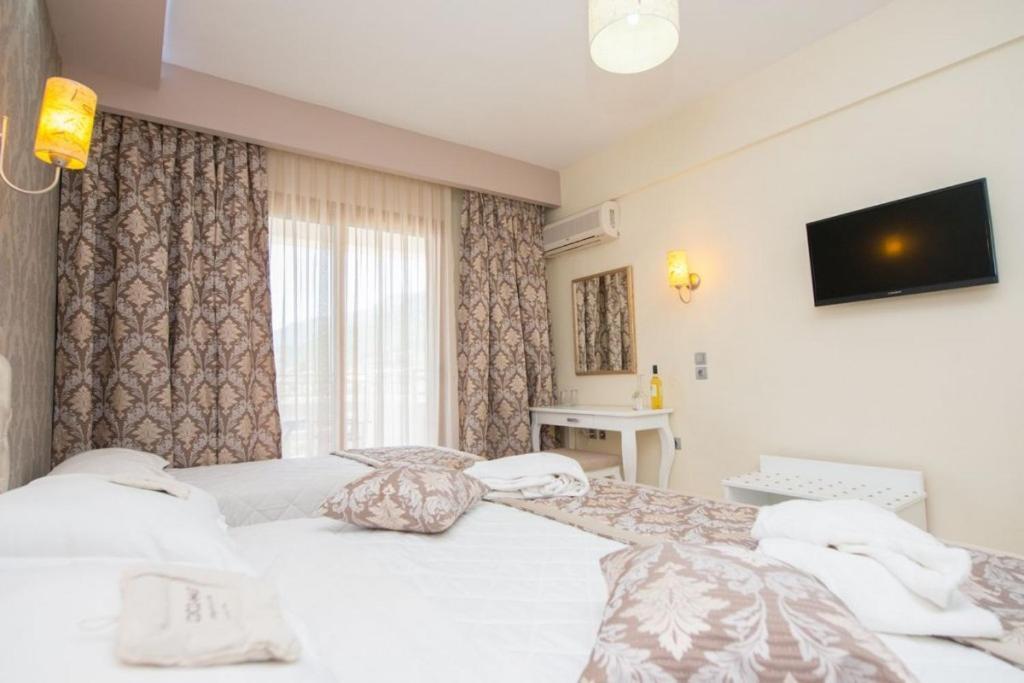 Maranton Beach Hotel Коинира Экстерьер фото