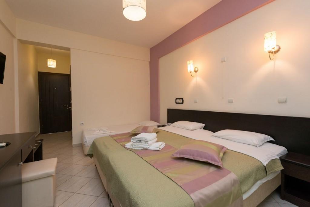 Maranton Beach Hotel Коинира Экстерьер фото