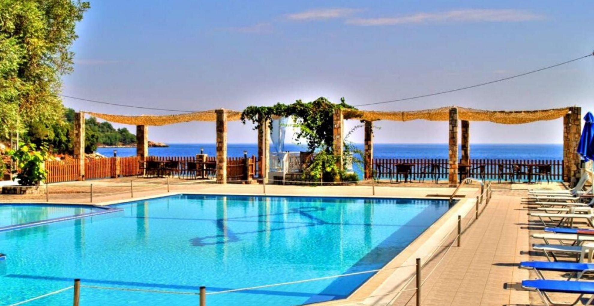 Maranton Beach Hotel Коинира Экстерьер фото