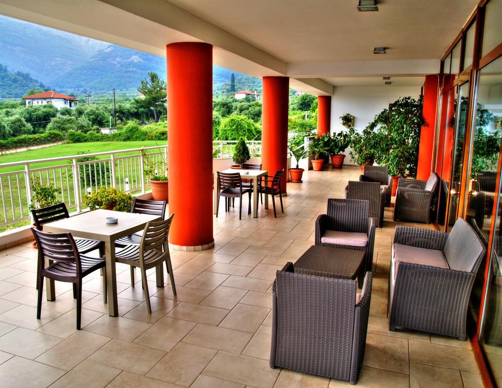 Maranton Beach Hotel Коинира Экстерьер фото