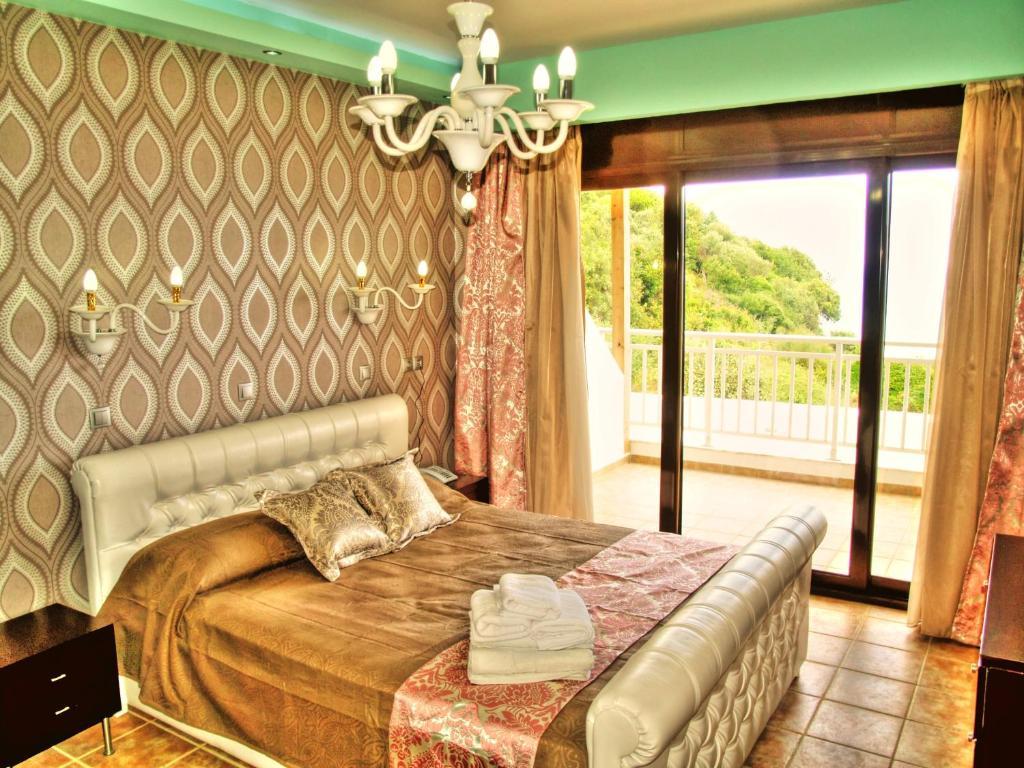Maranton Beach Hotel Коинира Номер фото