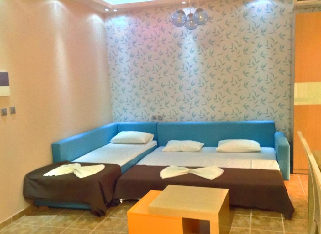 Maranton Beach Hotel Коинира Экстерьер фото