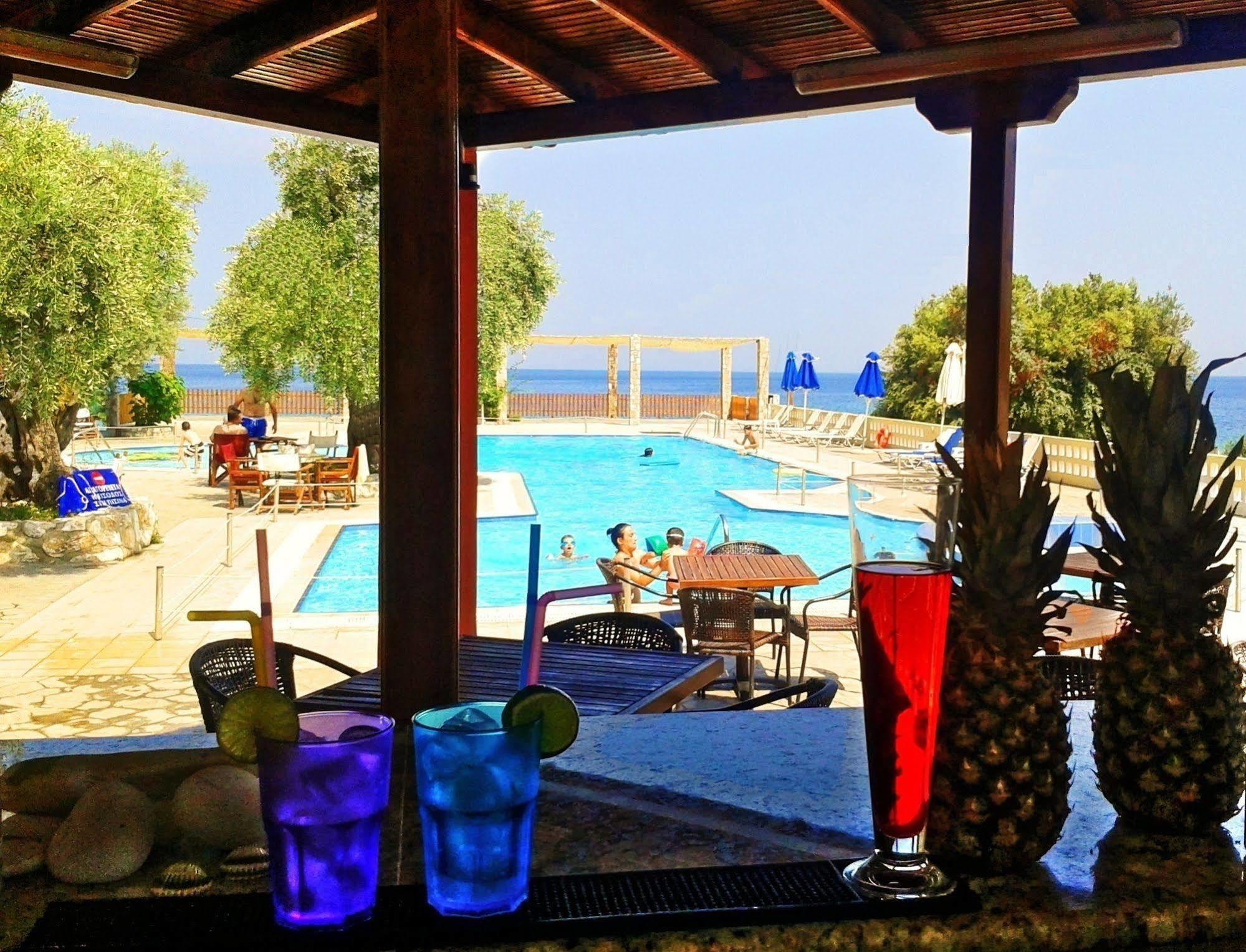 Maranton Beach Hotel Коинира Экстерьер фото